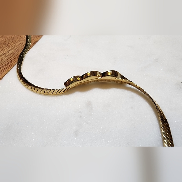 Vintage Avon Gold-Tone Snake Chain Bracelet with Rhinestone Swirl Accent 80s 90s - Picture 8 of 8